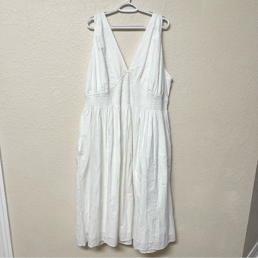 White Sleeveless Dress